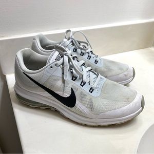 Nike Max Dynasty 2 Sneakers